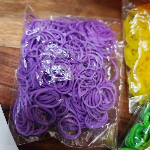 Bulk Loom Bands – 70 Unopened Packs | Rainbow DIY Bracelet Refills - Picture 5 of 7